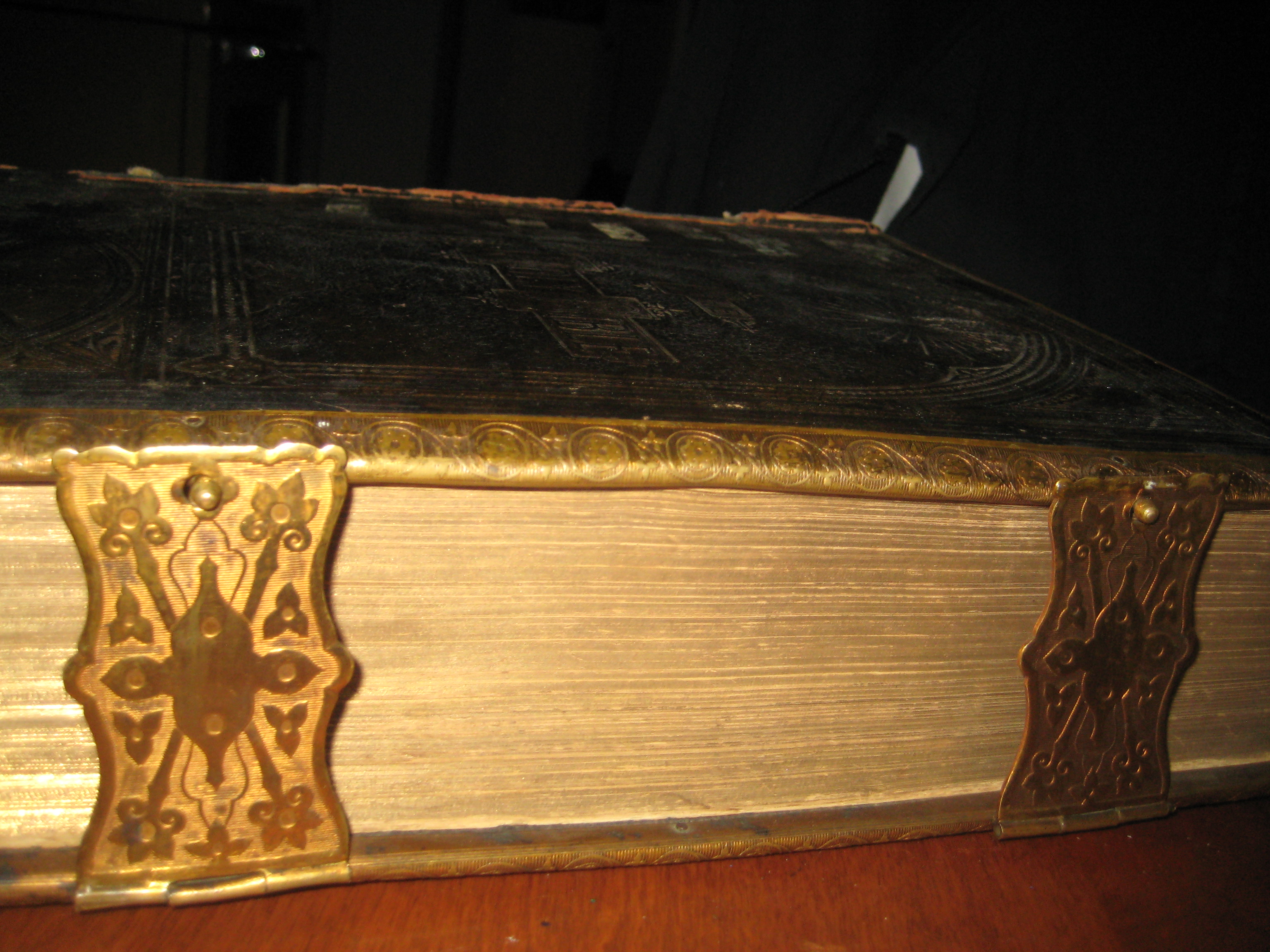 Large Old BIBLE InstAppraisal